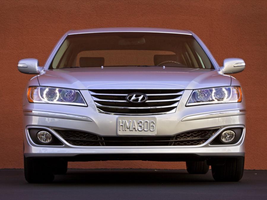  Hyundai Azera 2010 года  (фото 2 из 40)